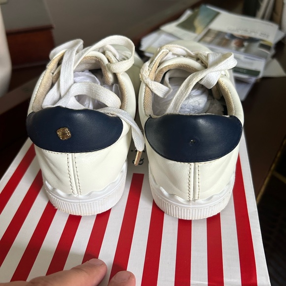 Women’s white and navy blue crown and ivy sarra sneakers - Picture 4 of 6